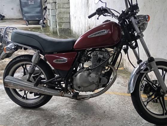 SUZUKI INTRUDER 125 